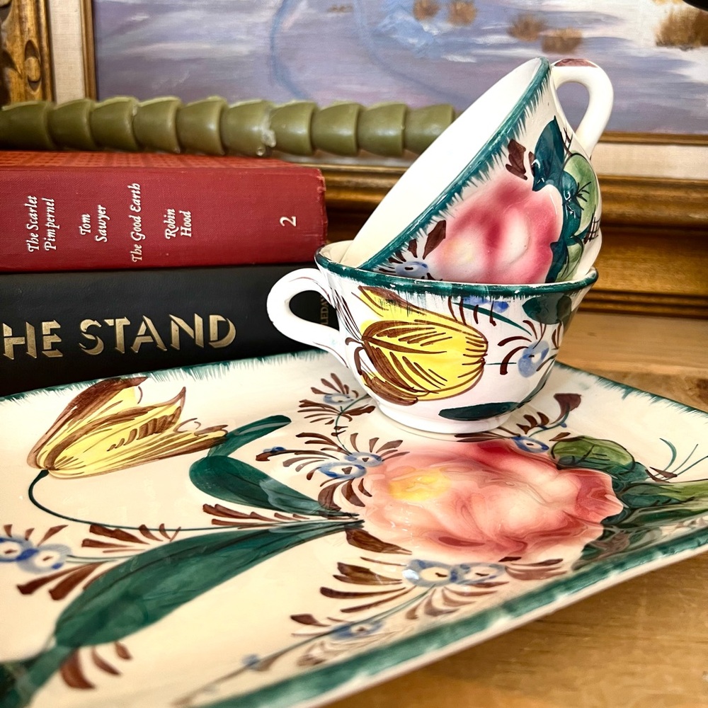 Vintage Made in Italy hand painted majolica snack dish with tea cups NOVA ROSE